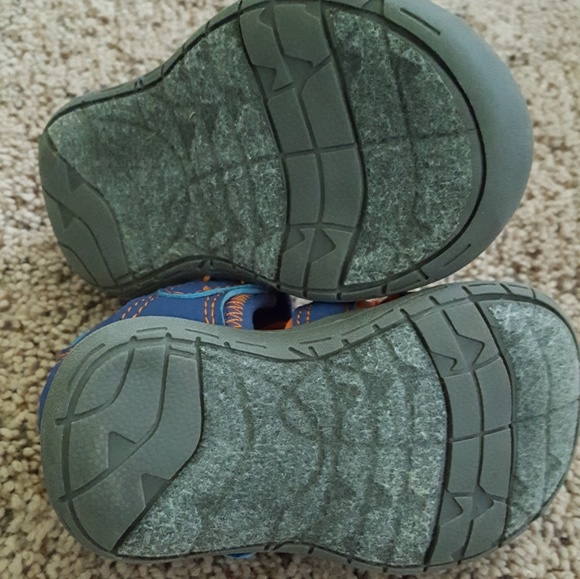 Toddler Sandals - Picture 2 of 2